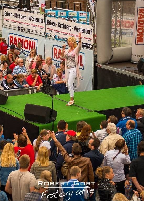 Kimberly boekt u bij www.zorg-artiesten.nl